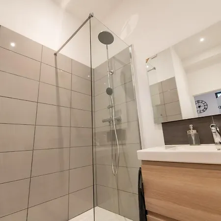 Kasa Loft Centre 2 - Wifi Et Tv - Confortable Et Stationnement Gratuit A Proximite *